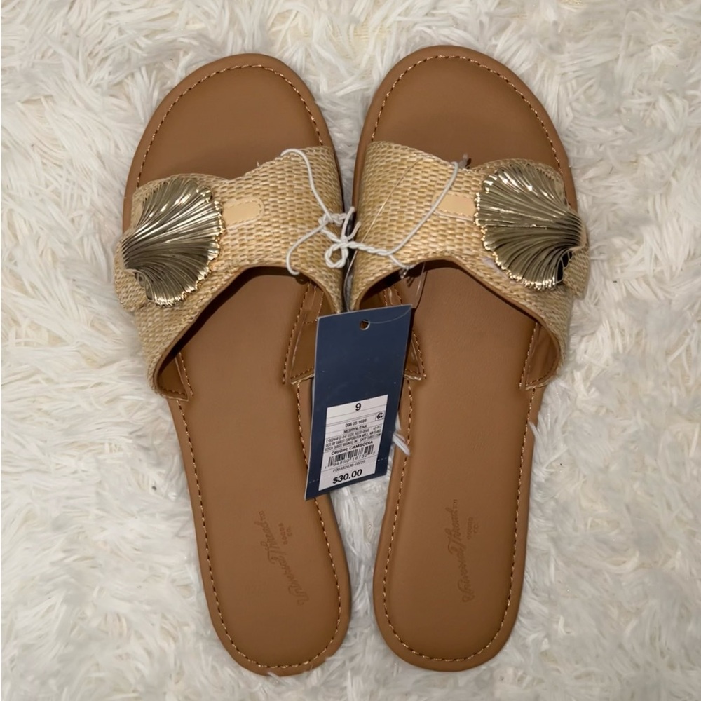 Universal Thread tan gold shell sandals